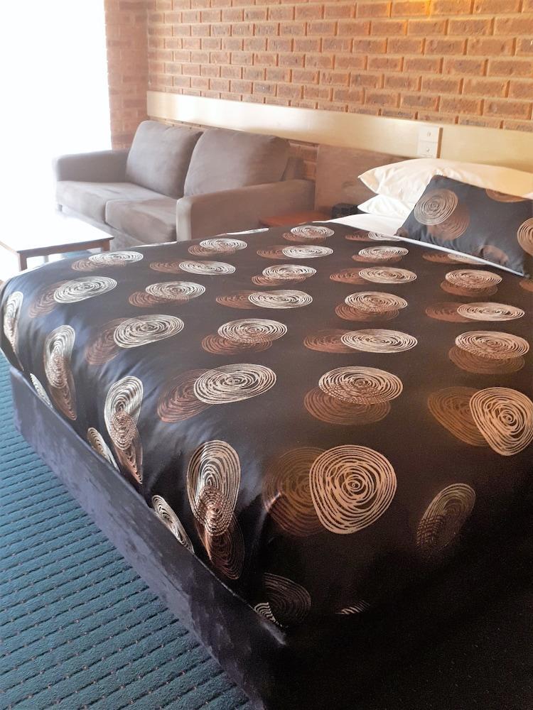 Colonial Motor Inn Bairnsdale Golden Chain Property 외부 사진
