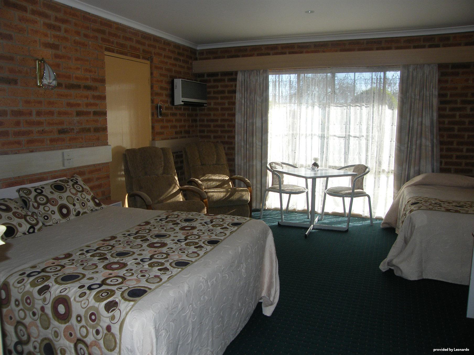 Colonial Motor Inn Bairnsdale Golden Chain Property 객실 사진