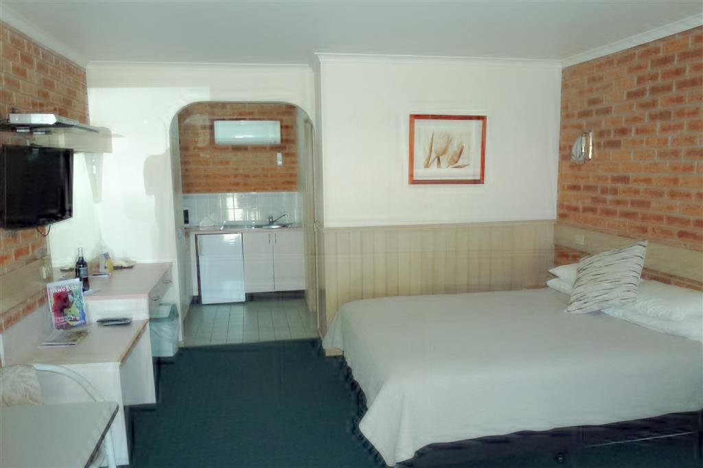 Colonial Motor Inn Bairnsdale Golden Chain Property 객실 사진