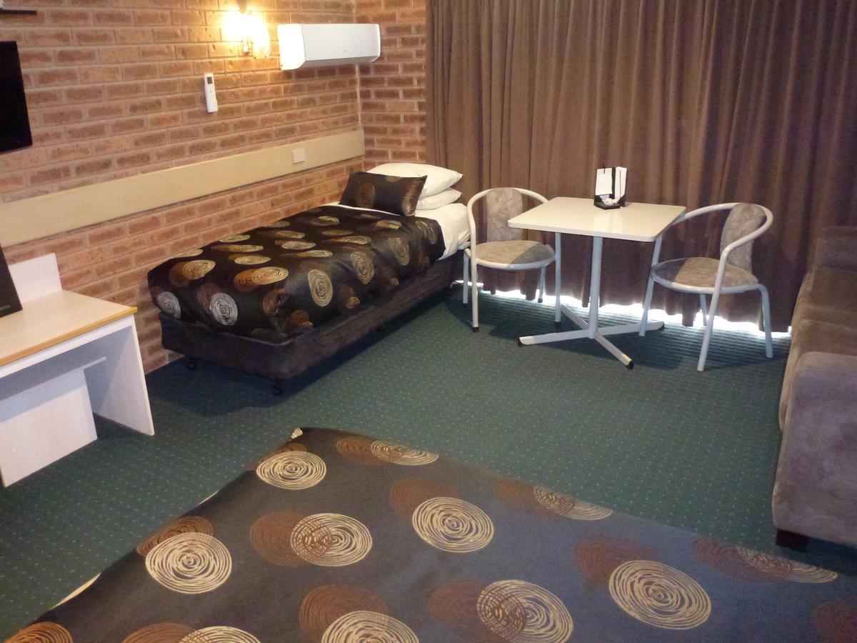 Colonial Motor Inn Bairnsdale Golden Chain Property 외부 사진