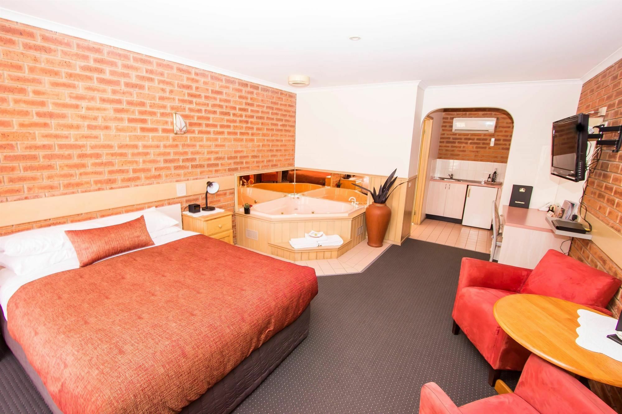 Colonial Motor Inn Bairnsdale Golden Chain Property 외부 사진