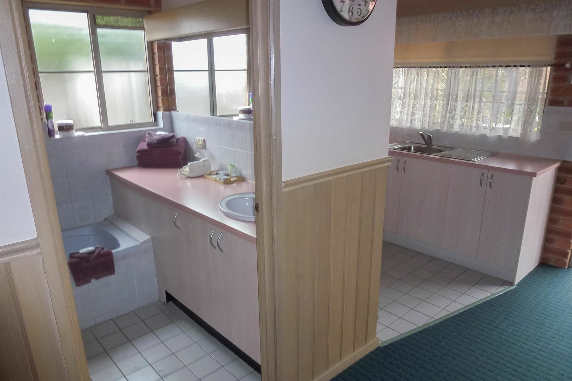 Colonial Motor Inn Bairnsdale Golden Chain Property 외부 사진