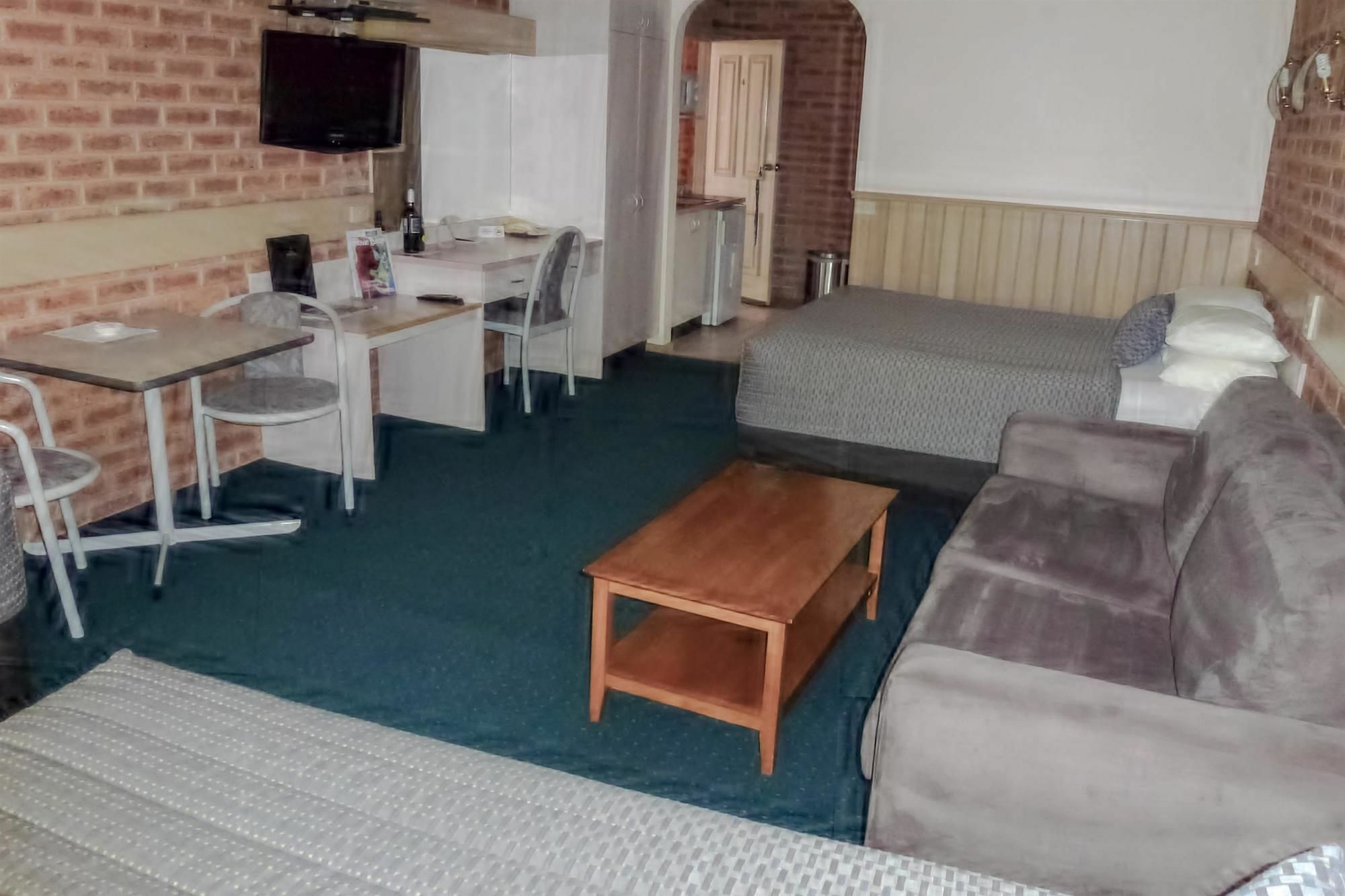 Colonial Motor Inn Bairnsdale Golden Chain Property 외부 사진